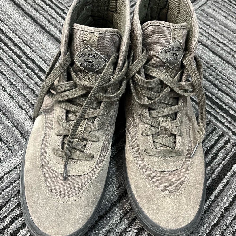 Almost like new 11.5 Vans Gilbert Crocket hi skate shoe — grayish green